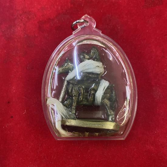 รูปม้าเสพนางโละหะอาถรรพ์ในน้ำมันพิมพ์กรรมการ หลวงพ่อกอย วัดเขาดินใต้ บุรีรัมย์ ปี2551